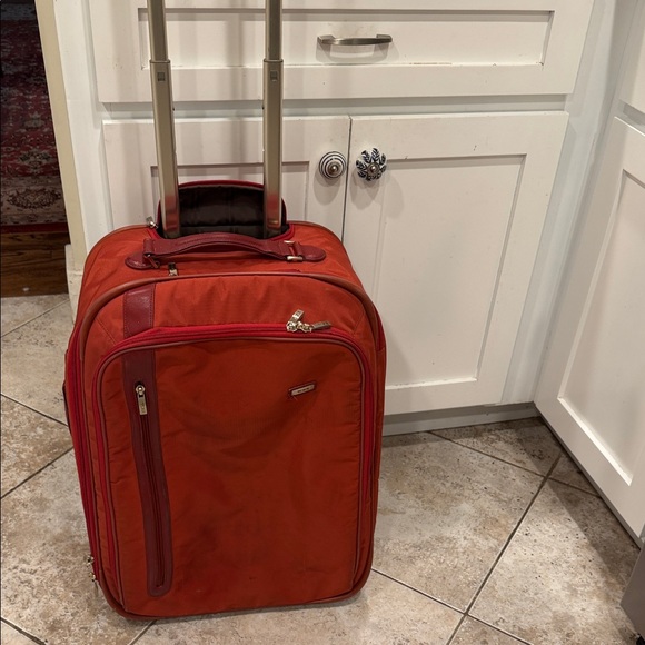 Tumi Red Rolling Travel carryon 2 wheels luggage - Picture 5 of 16